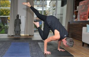 NAHOMA_RESIDENCE-SERVICES-AQUILA_MOVEMBER_YOGA_2022