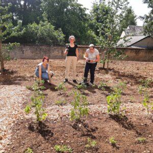 NAHOMA_NEVERS_JARDINAGE