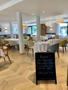NAHOMA_NEVERS_RESTAURANT