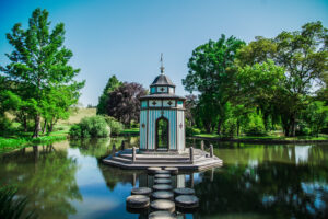 NAHOMA_NEVERS_SORTIEPARCFLORAL