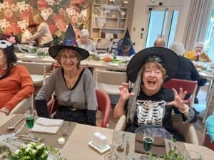 nahoma-residence-services-seniors-deguisement-3