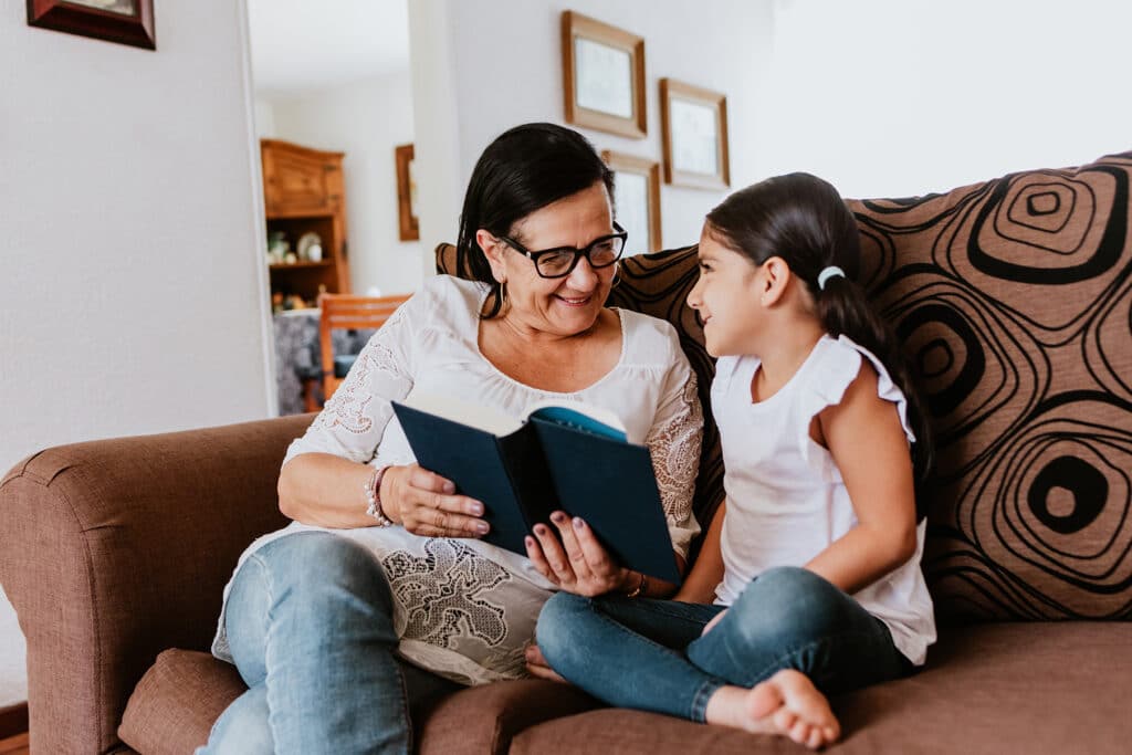 Dix livres à (re)lire avec vos petits-enfants